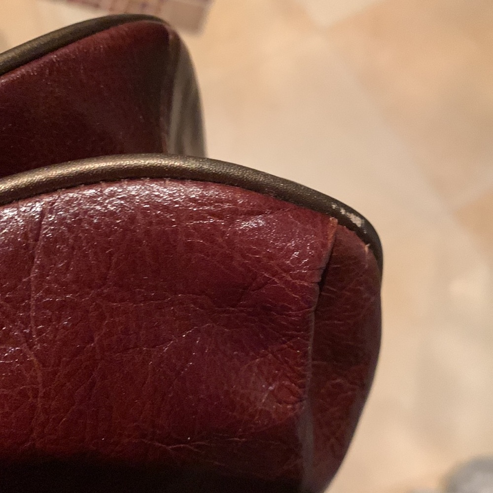 Handbag - Picture 11 of 12